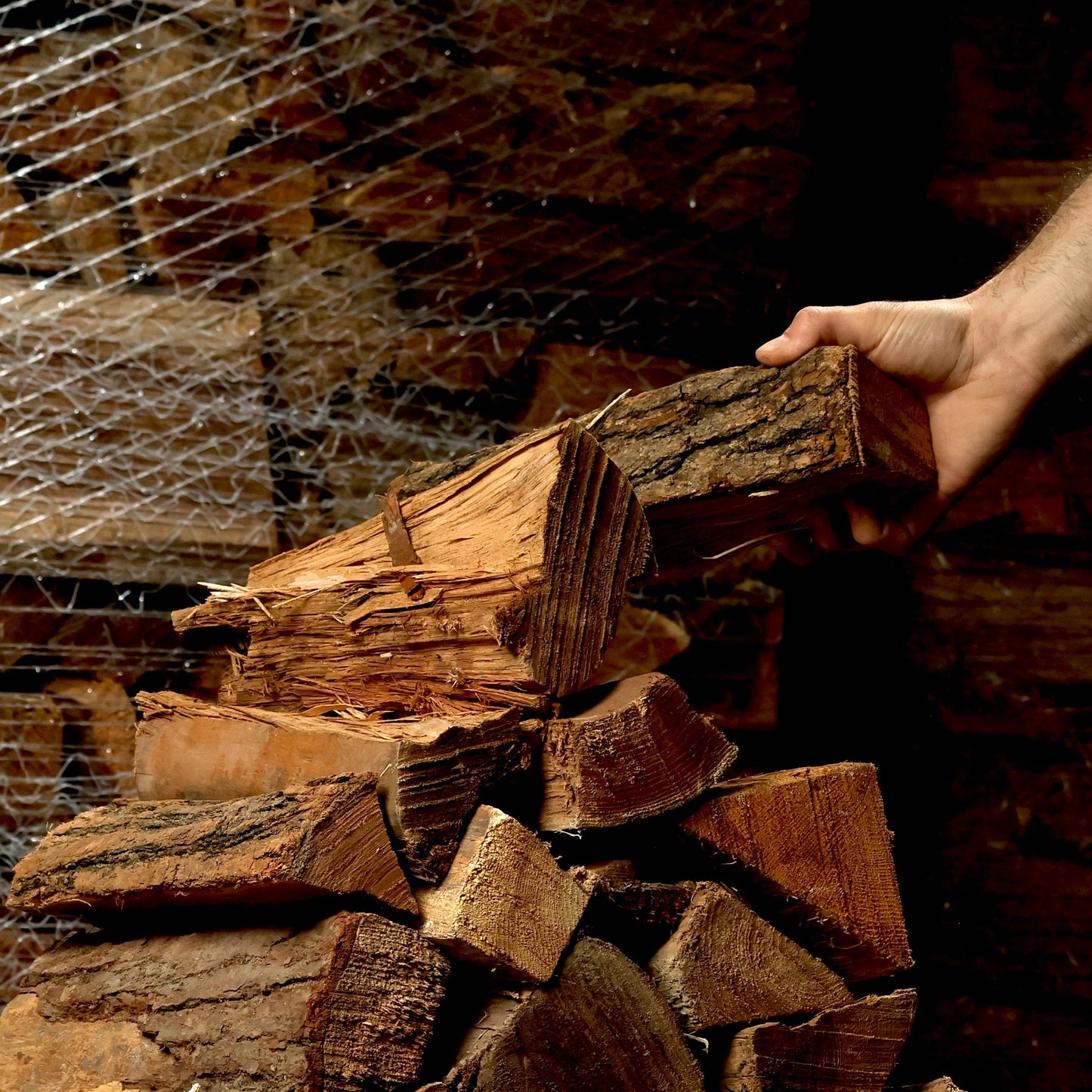 SPLITS – Perfectly Split Boxed Firewood for Cooking, BBQ, Pizza, Firepits, and More