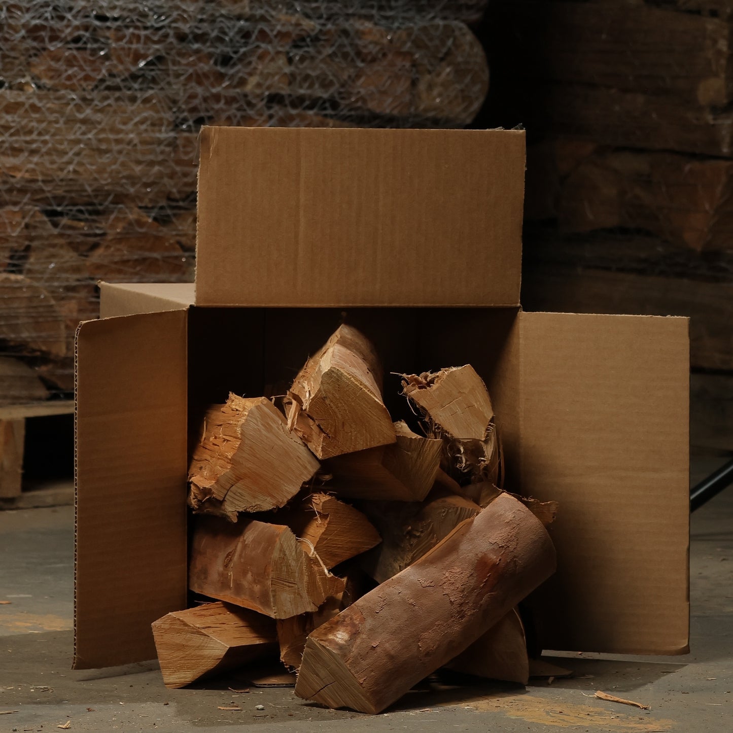 SPLITS – Perfectly Split Boxed Firewood for Cooking, BBQ, Pizza, Firepits, and More