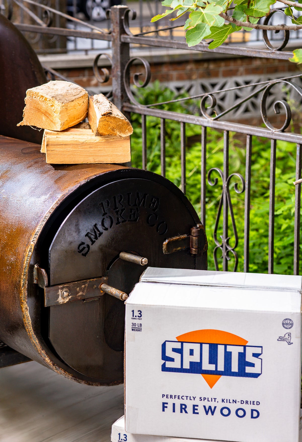 SPLITS kiln-dried wood on an offset smoker