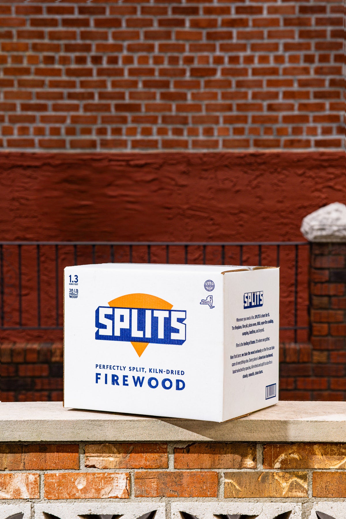 SPLITS perfectly split kiln-dried firewood box