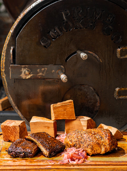 SPLITS smoking wood chunks with smoked ribs and pork