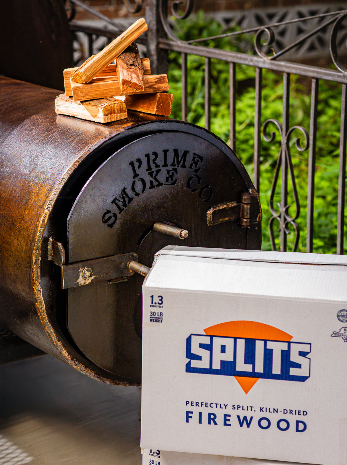SPLITS kiln-dried wood on an offset smoker